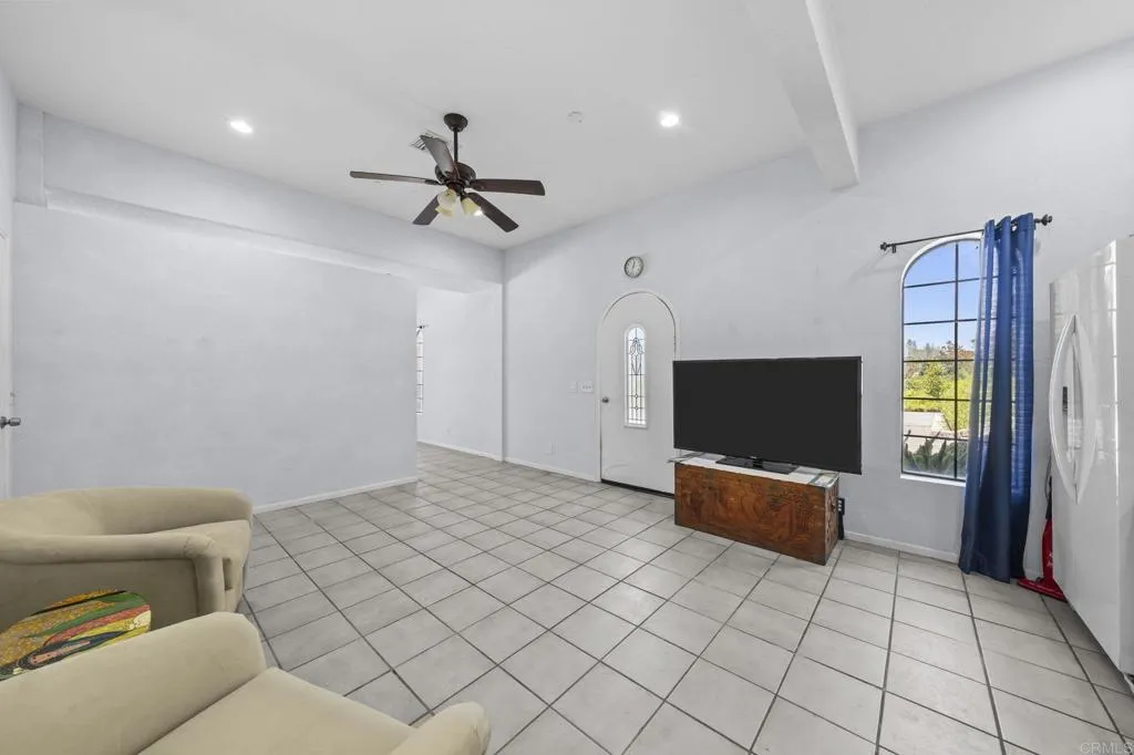 https://cdn.realtyfeed.com/cdn/127/306720332/202923f127dc52cf29f66ca641c25d48.webp