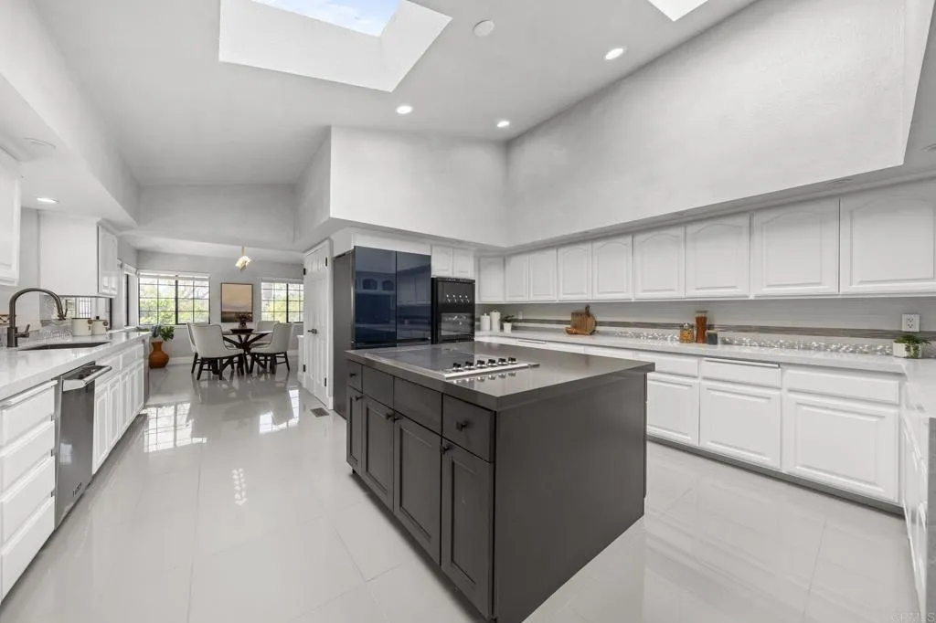 https://cdn.realtyfeed.com/cdn/127/306720332/2d78179419ebaf804b2a3c1c3959c5ba.webp
