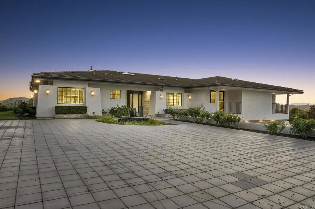 https://cdn.realtyfeed.com/cdn/127/306720332/341a6f28c45b0de463aac16b10381b13.webp
