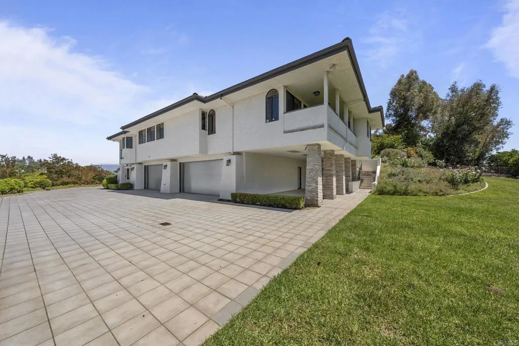 https://cdn.realtyfeed.com/cdn/127/306720332/40f52eb1e6617cd34f74593f721f25ae.webp