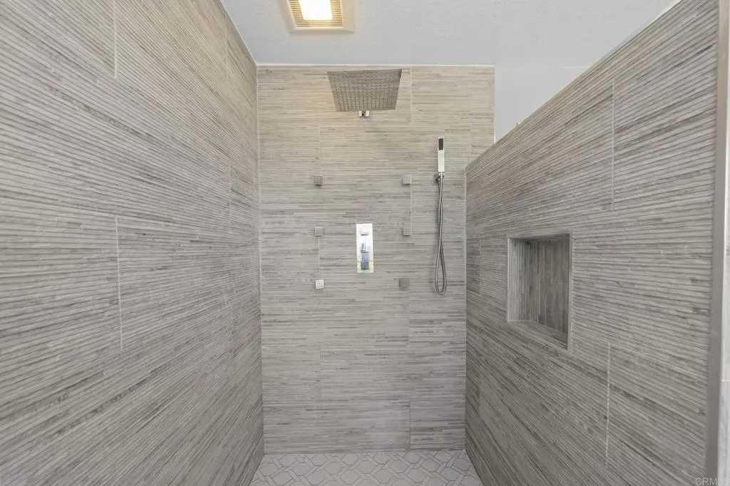 https://cdn.realtyfeed.com/cdn/127/306720332/4dc179493791e4e0e513b2dd422b44b8.webp