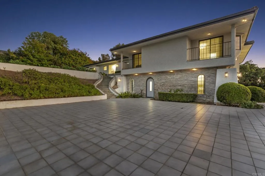 https://cdn.realtyfeed.com/cdn/127/306720332/6fe309246616ff9b22eb9dd65c74d69a.webp