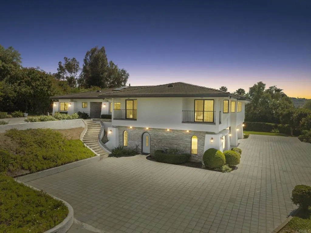 Fallbrook, CA 92028