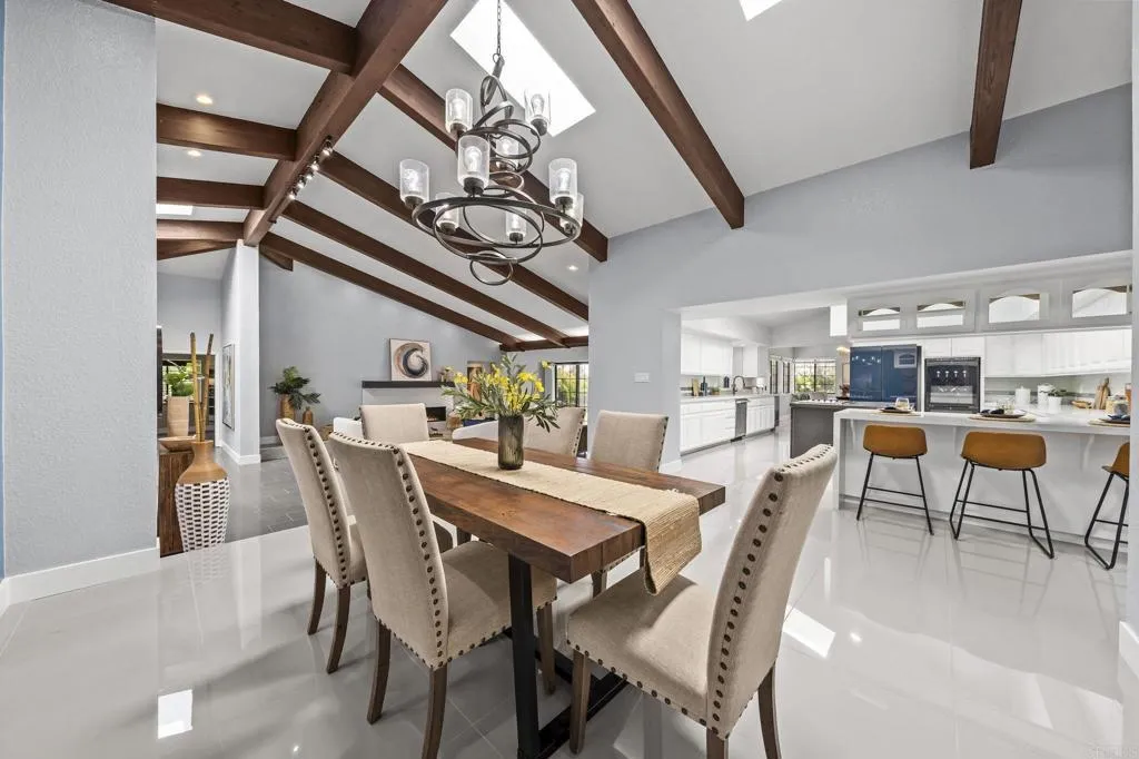 https://cdn.realtyfeed.com/cdn/127/306720332/755018db2322c2daba040e7677c9badf.webp