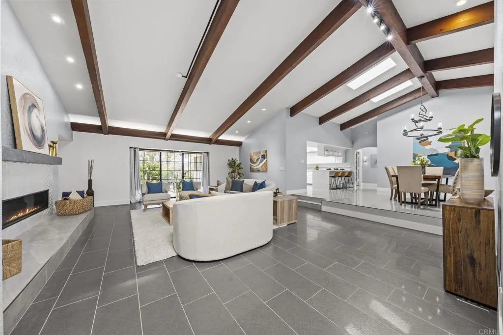 https://cdn.realtyfeed.com/cdn/127/306720332/a8b57b38bd0e899889a8491079a90c3f.webp