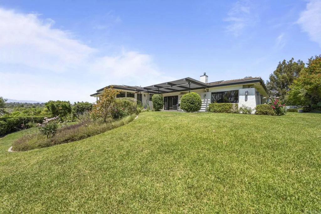 https://cdn.realtyfeed.com/cdn/127/306720332/be7e36e7b3609054caab66ef0749e156.webp
