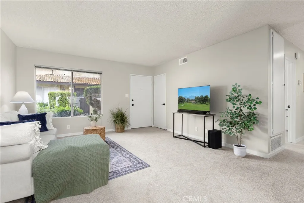 La Habra, CA 90631
