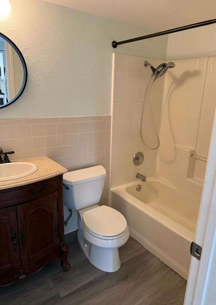 https://cdn.realtyfeed.com/cdn/127/306720378/26f7454f7c00dfcb4123bae3c1bb87aa.webp
