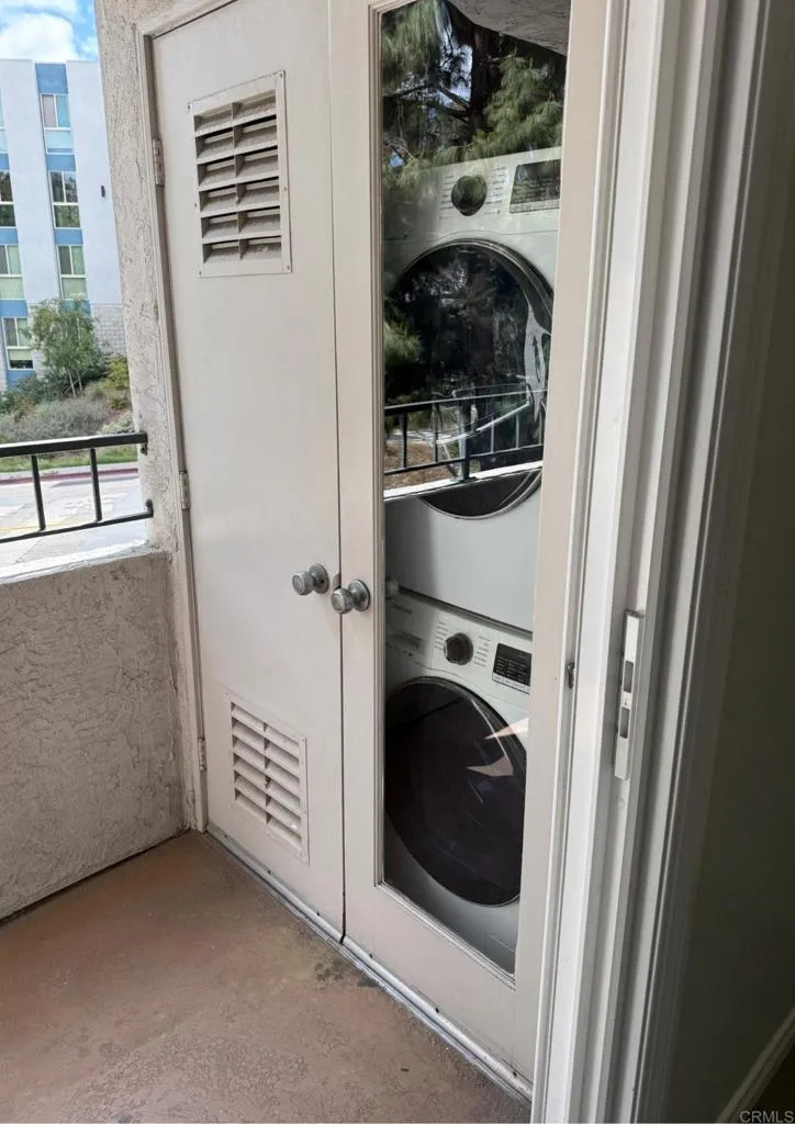 https://cdn.realtyfeed.com/cdn/127/306720378/2c7c157b39f7a048e40462f417edfc06.webp