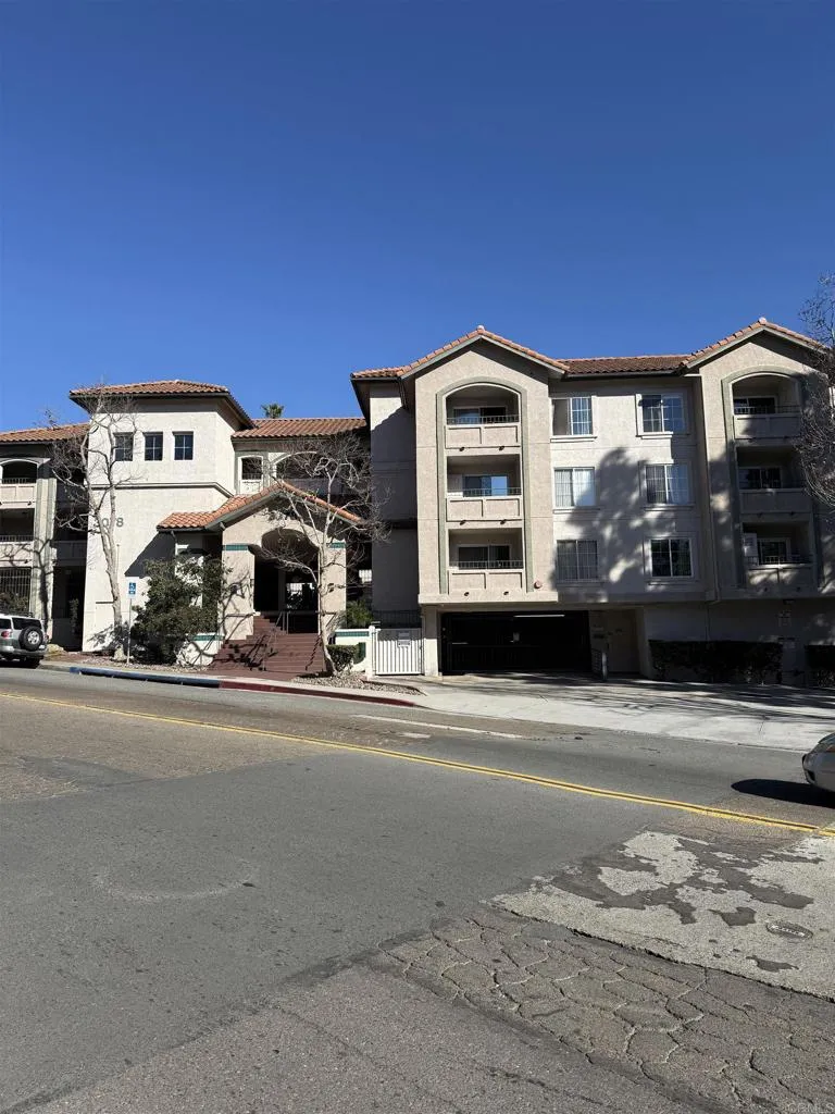 https://cdn.realtyfeed.com/cdn/127/306720378/30e12131a1d81abe1121aeace5fd0fb7.webp