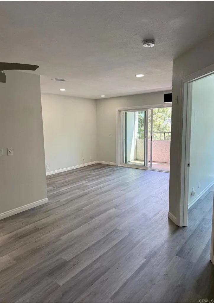 https://cdn.realtyfeed.com/cdn/127/306720378/f869047c72f0ce1a444a5f431dcfe567.webp