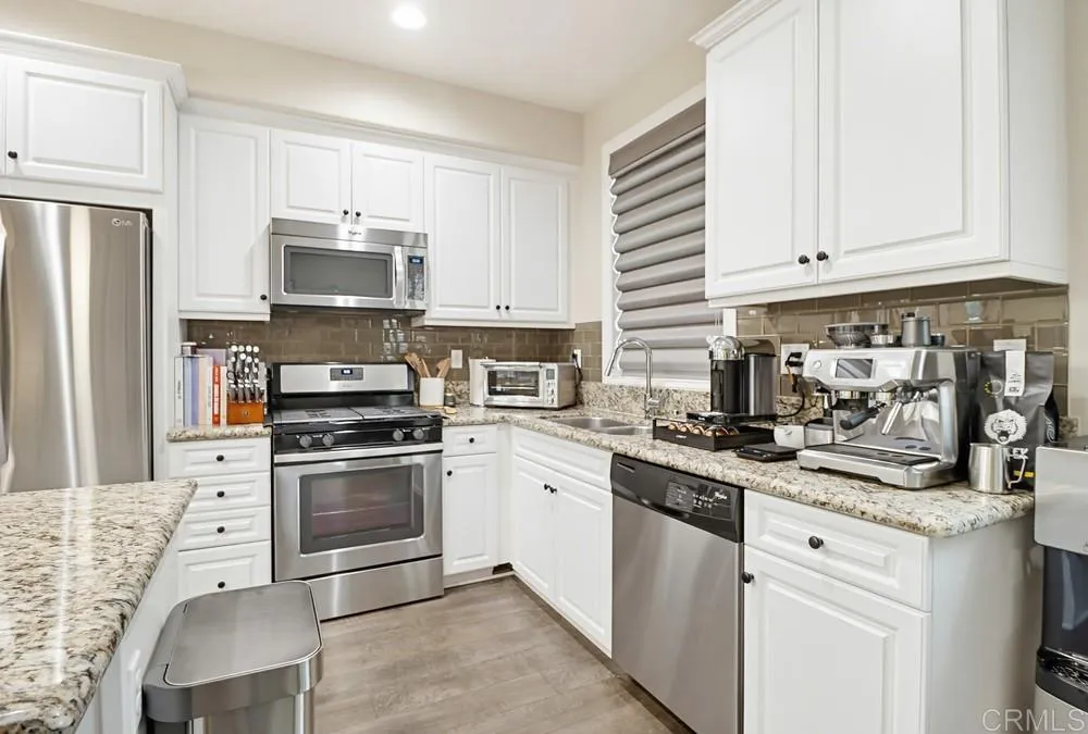 https://cdn.realtyfeed.com/cdn/127/306720517/e26a8d8023b485f033bbaf9a8158e15c.webp