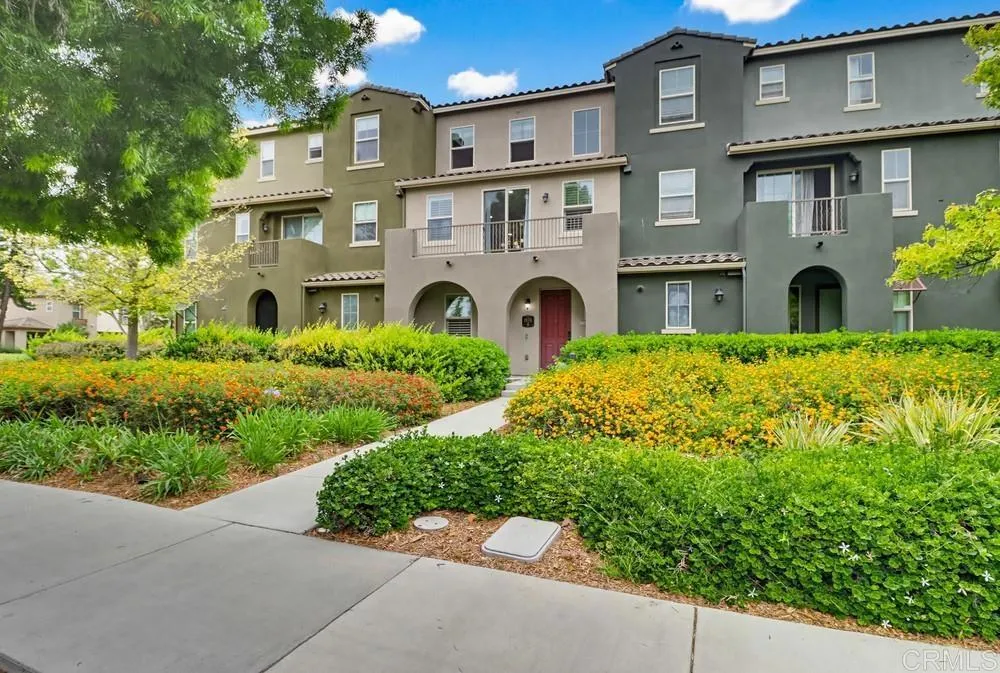https://cdn.realtyfeed.com/cdn/127/306720517/eef6ebc3230b13d3fe028dfef4f0ad59.webp