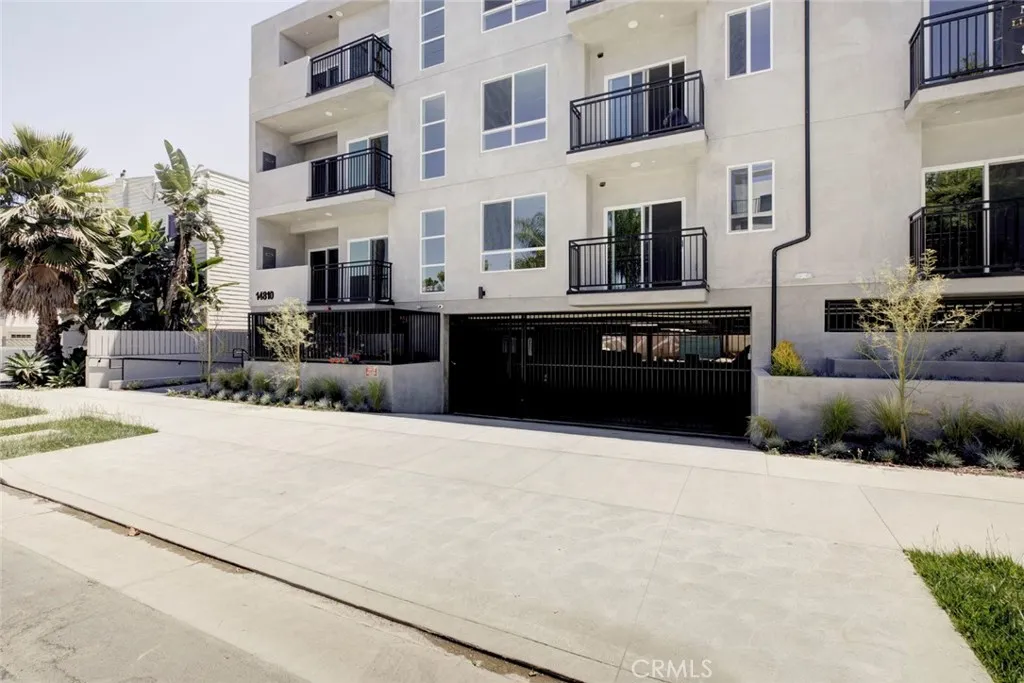 Van Nuys, CA 91411