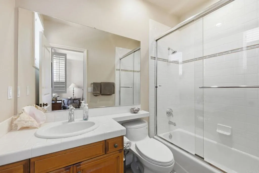 https://cdn.realtyfeed.com/cdn/127/306720602/34da036502de5ce9eaff7c6eb2f362e8.webp