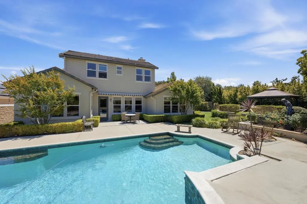 https://cdn.realtyfeed.com/cdn/127/306720602/756c89a89569b170ab576c9d9bcfec43.webp