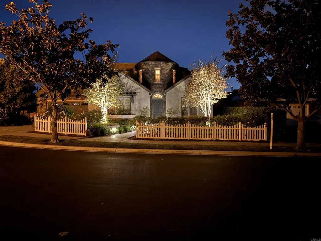 https://cdn.realtyfeed.com/cdn/127/306720602/785bae550ec859e92ff310f60fcd2f96.webp