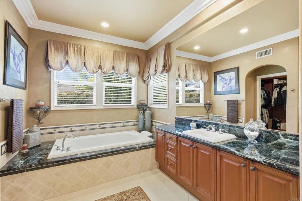 https://cdn.realtyfeed.com/cdn/127/306720602/8a1e04cda473e2c742662cd1a0df7eda.webp