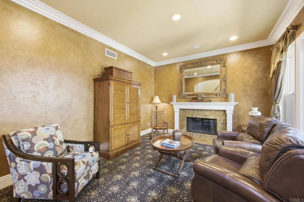 https://cdn.realtyfeed.com/cdn/127/306720602/8c02be3b5f062e5206501d3ef25ebc63.webp
