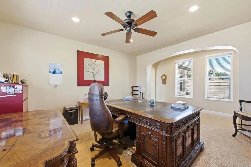 https://cdn.realtyfeed.com/cdn/127/306720602/c9db0482a9f95e64fb6fe656402f1db2.webp