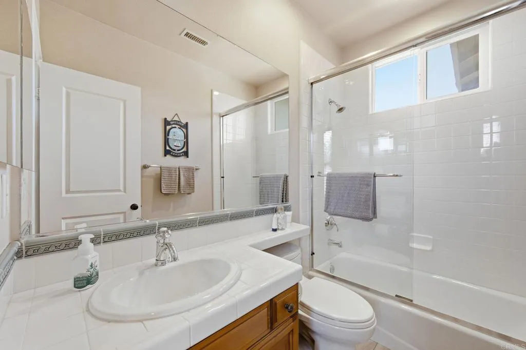 https://cdn.realtyfeed.com/cdn/127/306720602/eaec1a0e803356d740a07d482e566a4f.webp