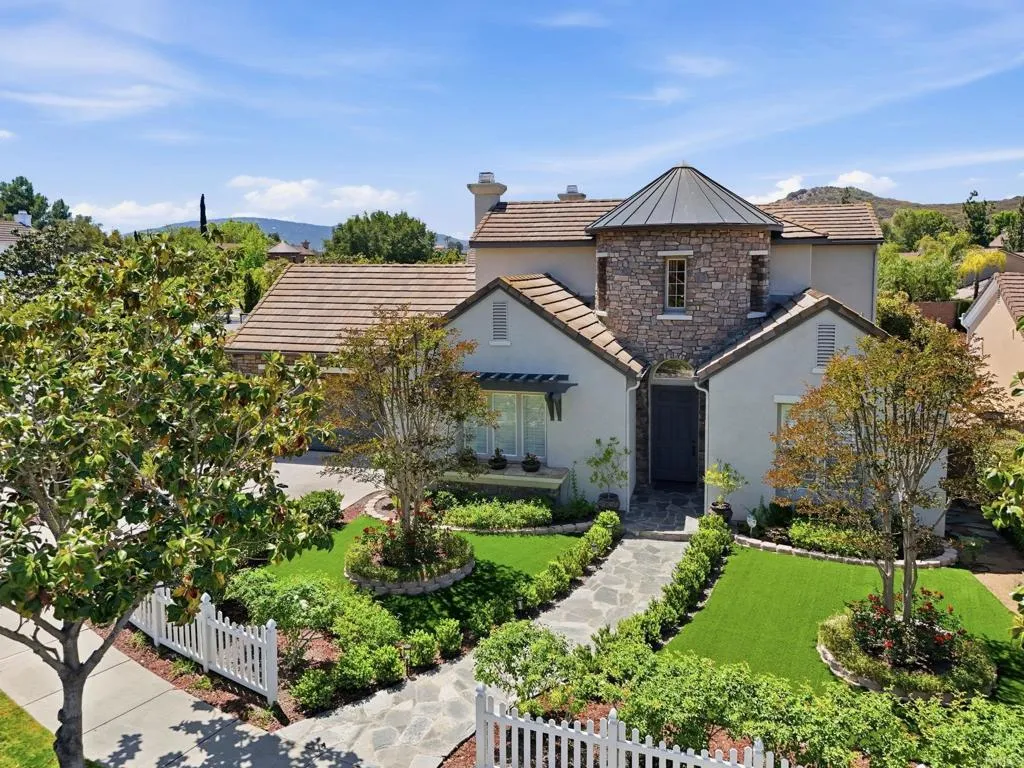https://cdn.realtyfeed.com/cdn/127/306720602/efc3ec8f021813d520e87043edae9f29.webp