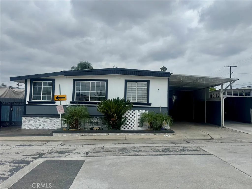 La Puente, CA 91744