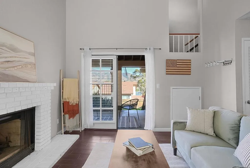 https://cdn.realtyfeed.com/cdn/127/306720673/0af2aef67b56d412a52f632e96e4a558.webp