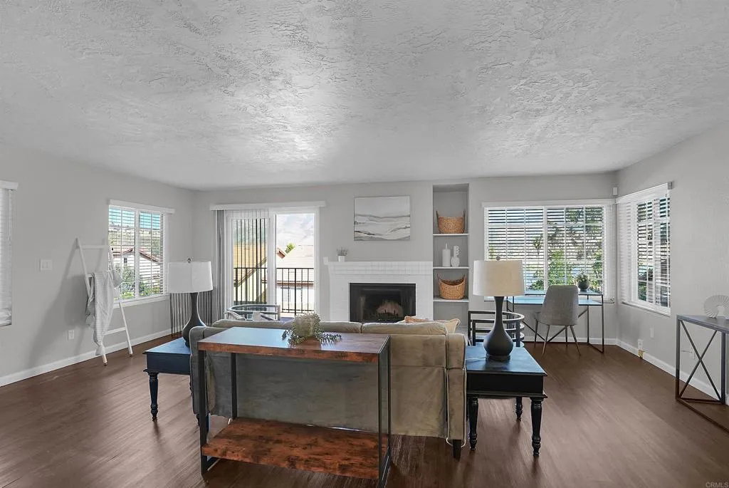 https://cdn.realtyfeed.com/cdn/127/306720673/312702d6b3902791ae56294be8aa75e1.webp