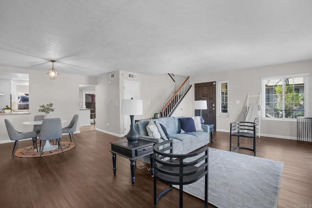 https://cdn.realtyfeed.com/cdn/127/306720673/820fdc6ee508569195cbc1d3d25c79b0.webp
