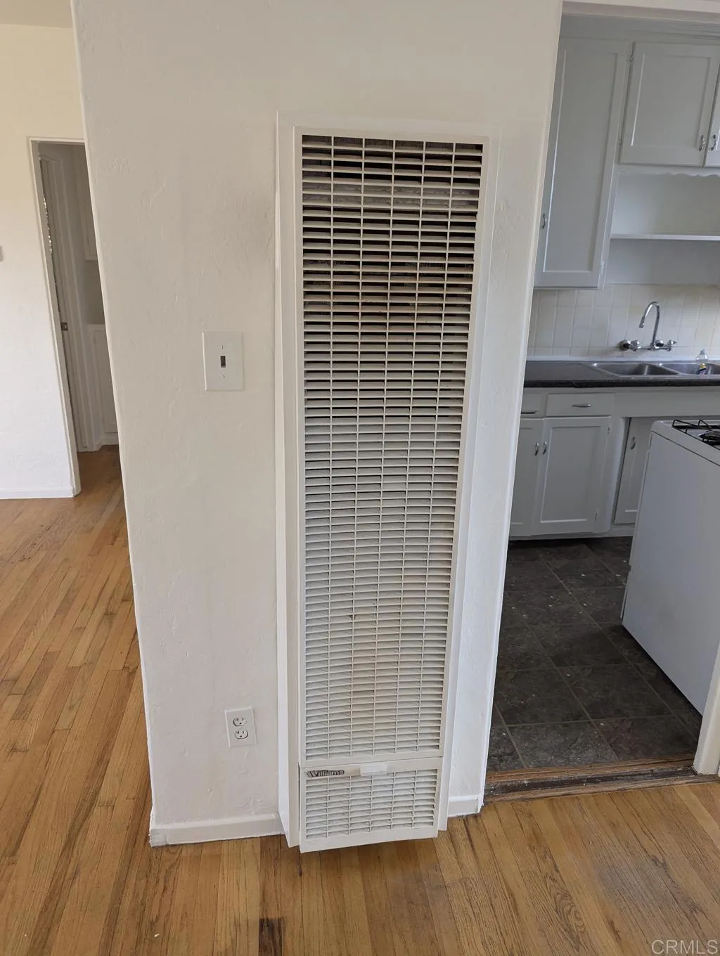 https://cdn.realtyfeed.com/cdn/127/306720791/b5b8441b6055da9b4416c8b4f628588f.webp