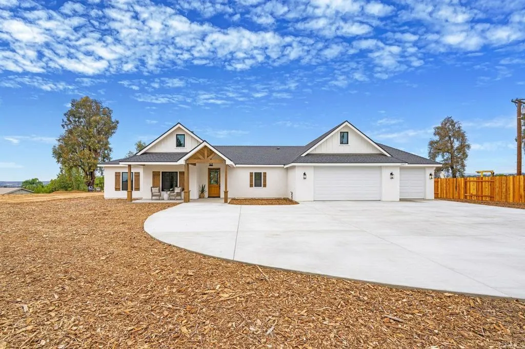Fallbrook, CA 92028