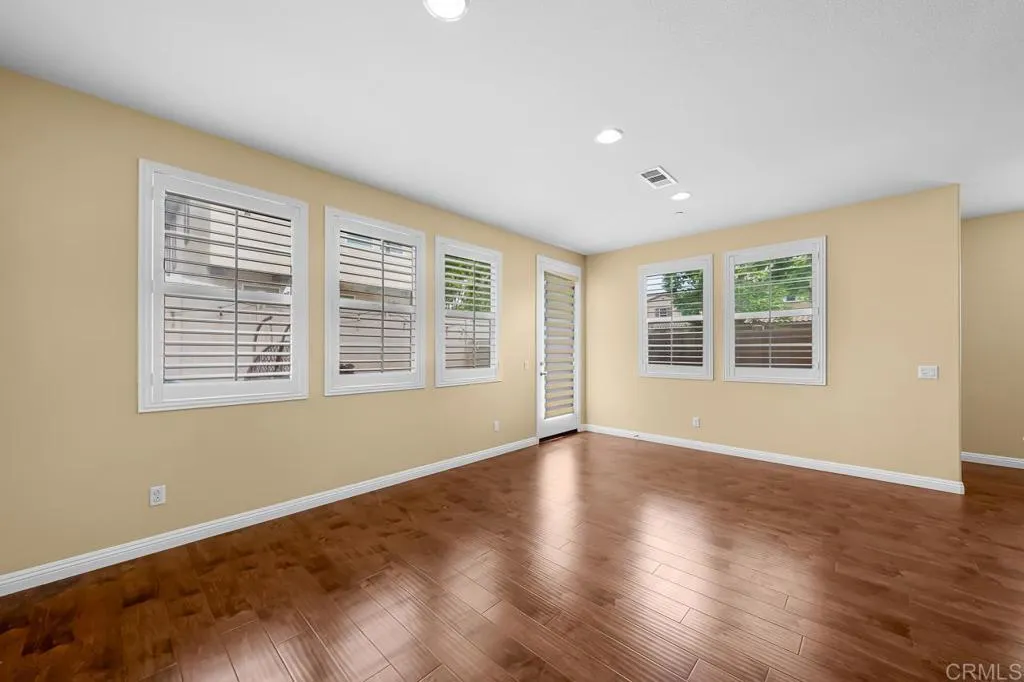 https://cdn.realtyfeed.com/cdn/127/306720820/7515de718f8f3657889e72f93f9eb50b.webp
