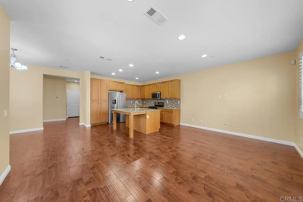 https://cdn.realtyfeed.com/cdn/127/306720820/c9842906fe520f0402ff870d134bb25b.webp