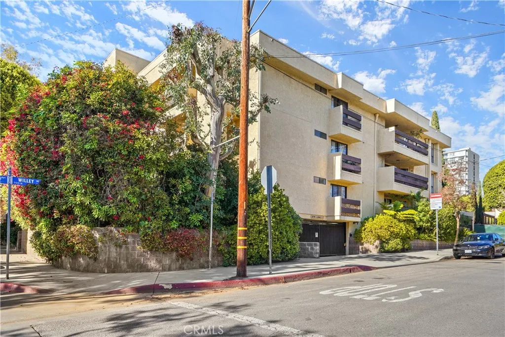 West Hollywood, CA 90069