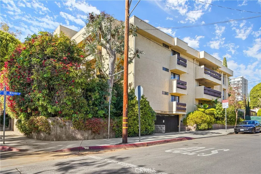 West Hollywood, CA 90069