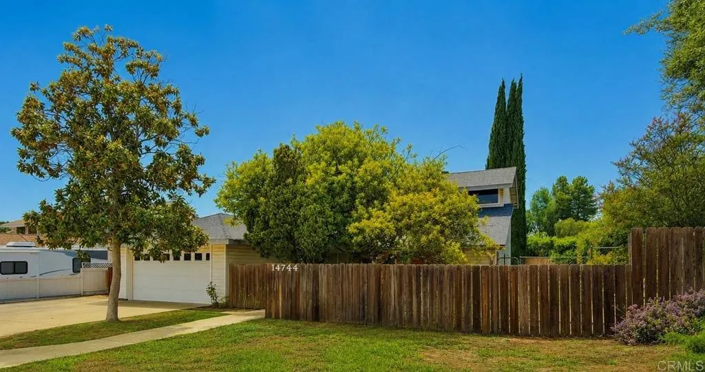 https://cdn.realtyfeed.com/cdn/127/306720925/66a6ed80774431f35c4e1fa0a50f000e.webp