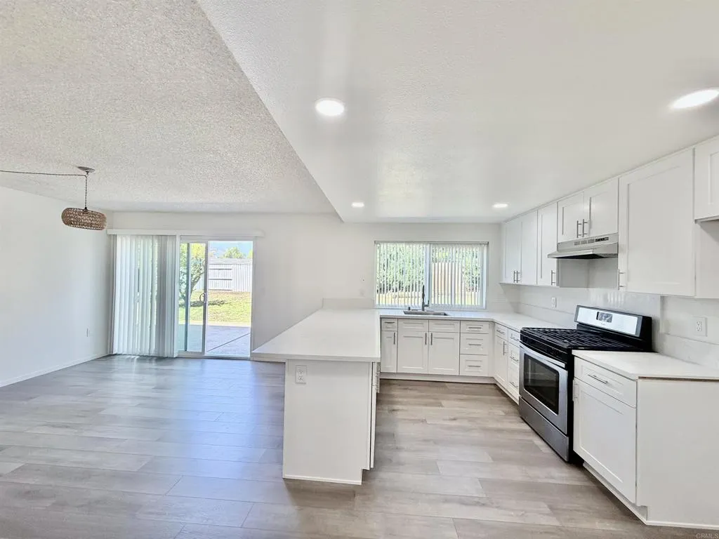 https://cdn.realtyfeed.com/cdn/127/306720925/8be42aefbbd9c59dcd42d781822d104e.webp