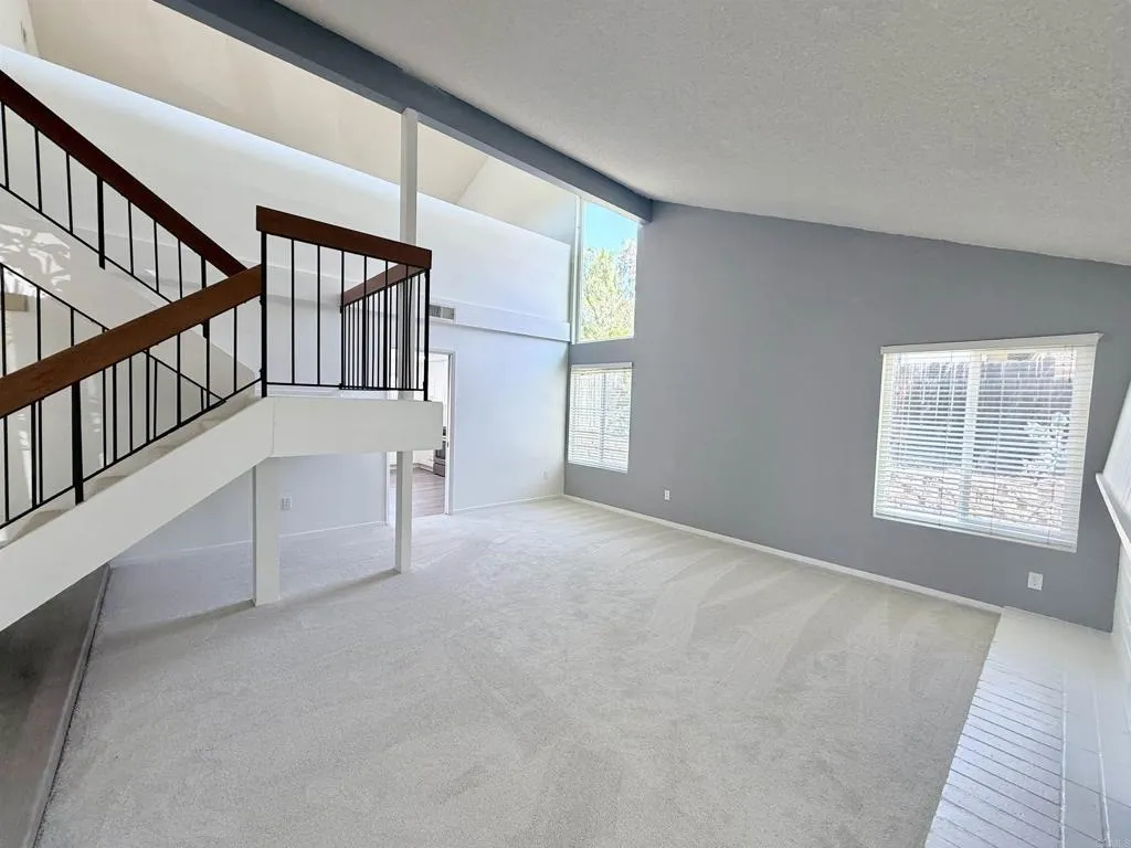 https://cdn.realtyfeed.com/cdn/127/306720925/fe571ae412bbbb49a39d64a2d6e8a30a.webp