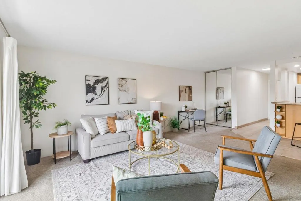 https://cdn.realtyfeed.com/cdn/127/306720927/2cf53d22999003fd7eccaaaa8c3fa7a7.webp