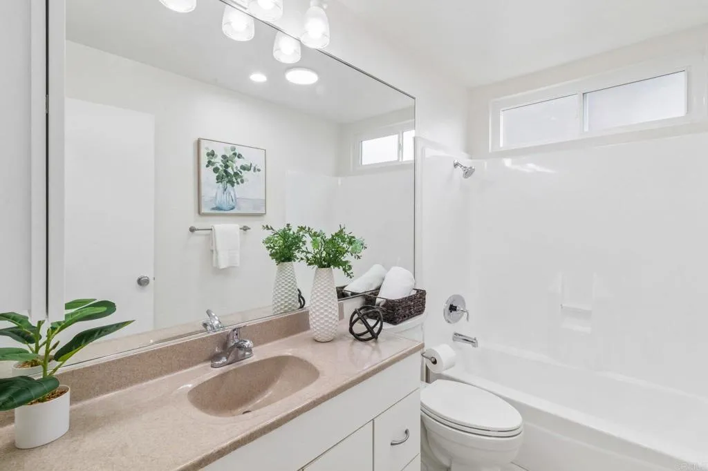 https://cdn.realtyfeed.com/cdn/127/306720927/f5548f771765f168971b71739b7cfcd6.webp