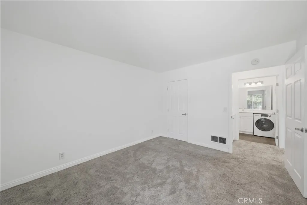 Photo #22: NP26105989 Listing: Photo #22