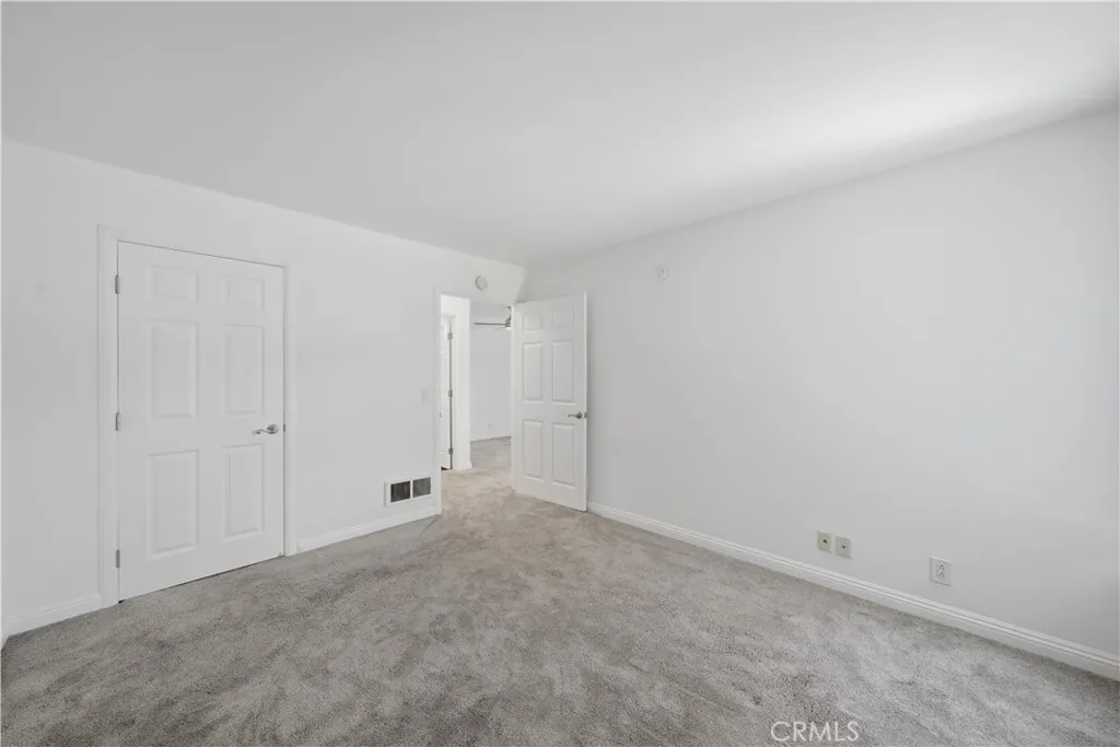 Photo #23: NP26105989 Listing: Photo #23