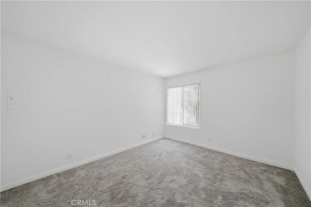 https://cdn.realtyfeed.com/cdn/127/306720966/b8eb0f17ff09b3f7858f6fe2852b42c3.webp