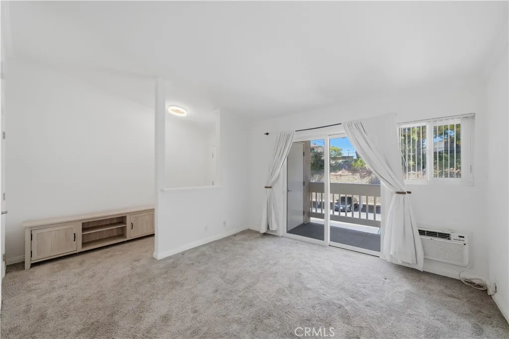 Photo #5: NP26105989 Listing: Photo #5