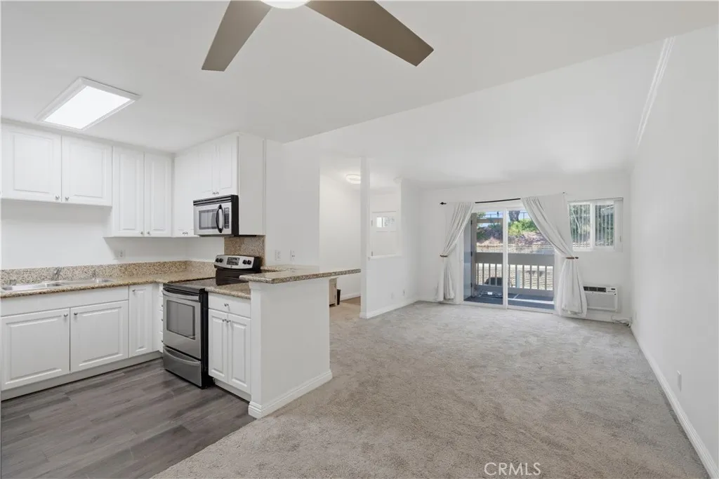 https://cdn.realtyfeed.com/cdn/127/306720966/f14cefe4dffcc9a55f3a89636d85136f.webp