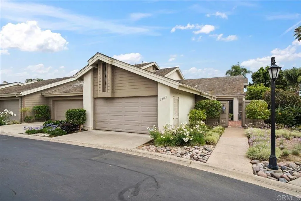 https://cdn.realtyfeed.com/cdn/127/306721024/ef51f6b541738be2dfd659fd8f407b12.webp