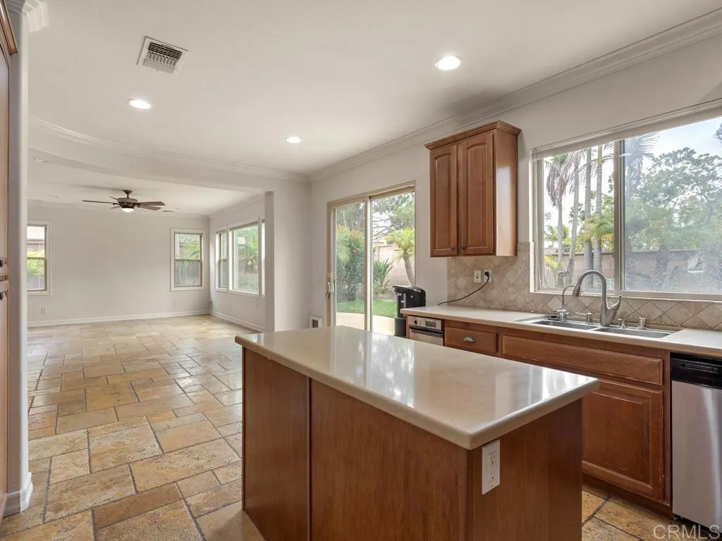 https://cdn.realtyfeed.com/cdn/127/306721033/3e4502de64460edf82879986c52352e0.webp