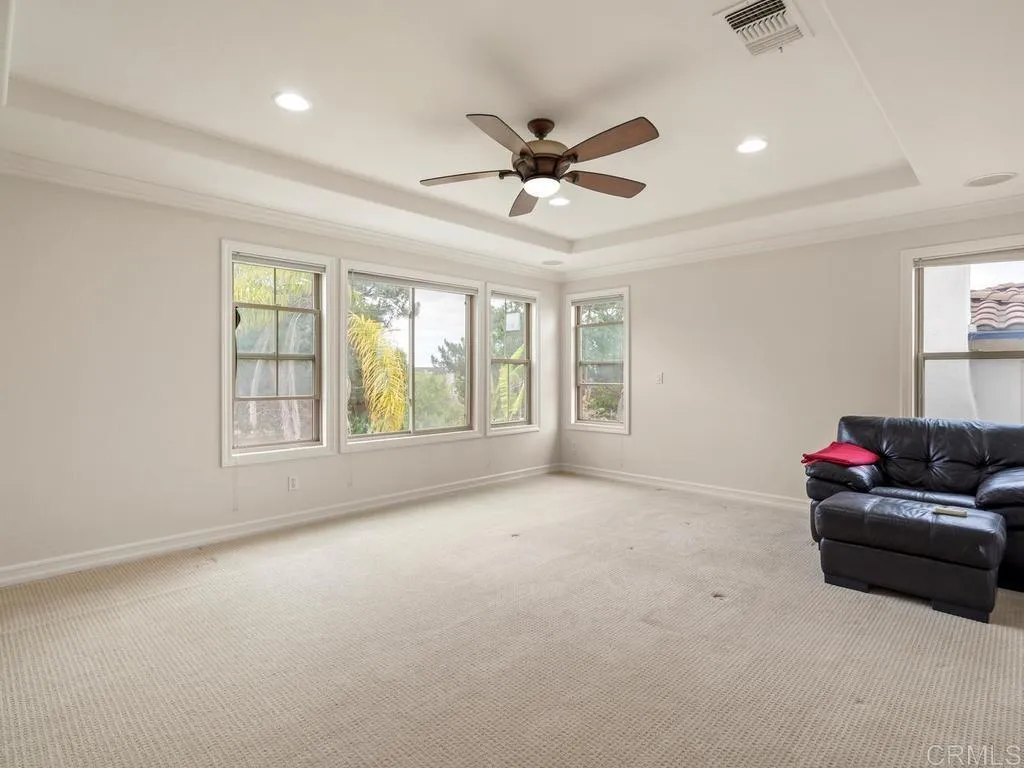 https://cdn.realtyfeed.com/cdn/127/306721033/aa094cdef4d631fce62e414ecaa73a18.webp