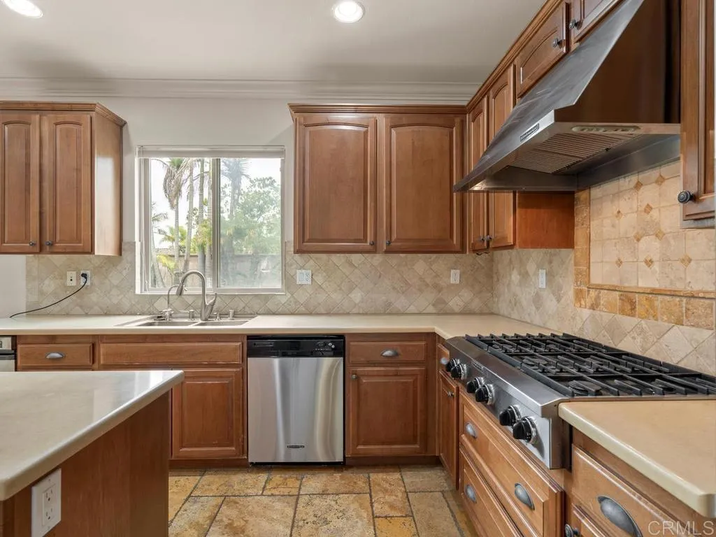 https://cdn.realtyfeed.com/cdn/127/306721033/b49c75e93940025aae0b11d656d704e5.webp